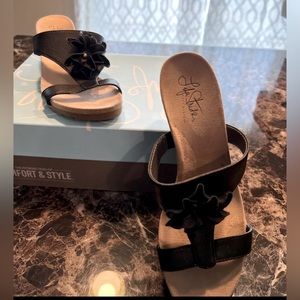 Life Stride Wedge Sandals
